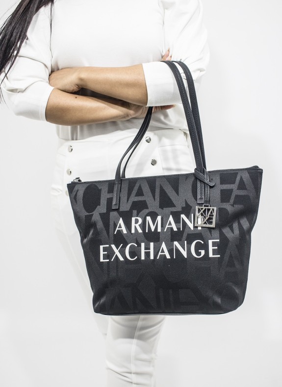 Bolsos ARMANI EXCHANGE en color negro para mujer