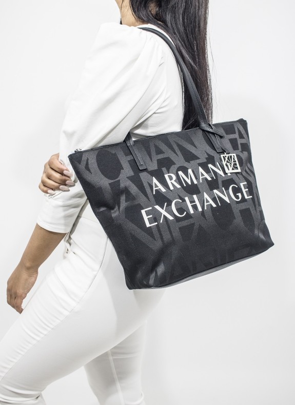 Bolsos ARMANI EXCHANGE en color negro para mujer