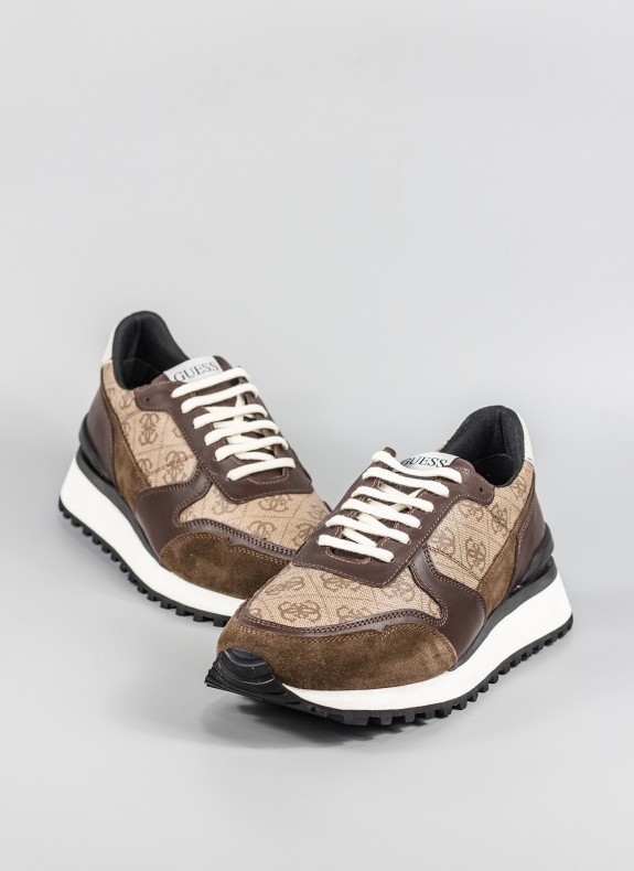 Zapatillas GUESS en color beige para hombre