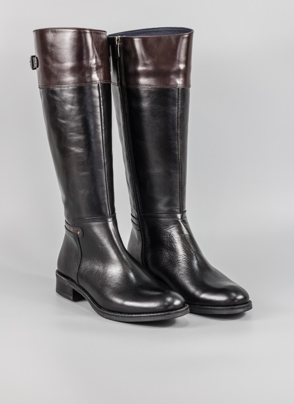 Botas FLUCHOS en color negro para mujer
