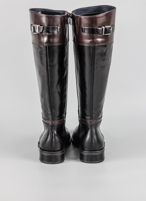 Botas FLUCHOS en color negro para mujer