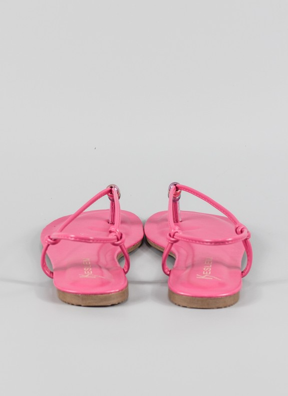 Sandalia KESLEM en color fucsia para mujer
