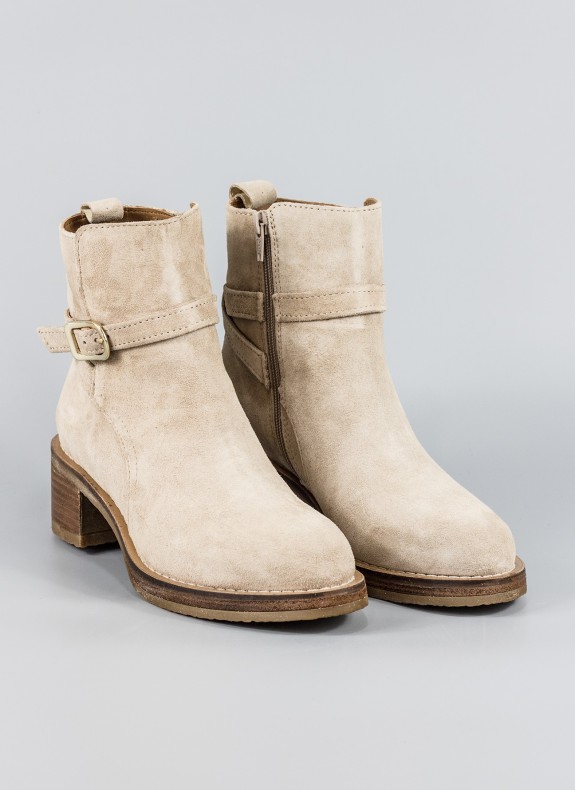 Botines ALPE en color beige para mujer