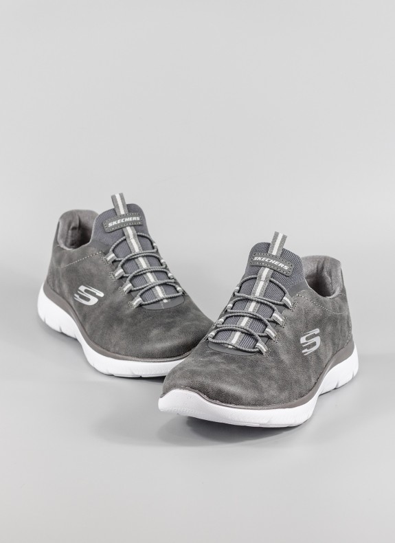Zapatillas SKECHERS en color gris para mujer