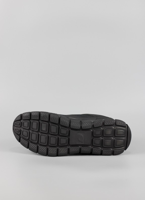 Zapatillas SKECHERS en color negro para hombre