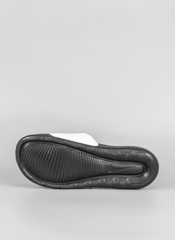 Sandalia NIKE en color negro para hombre