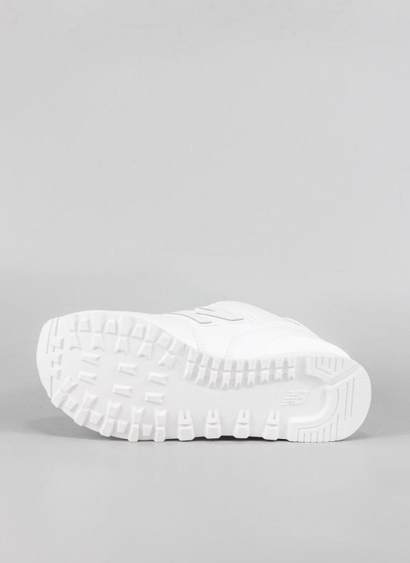 Zapatillas NEW BALANCE en color blanco para mujer