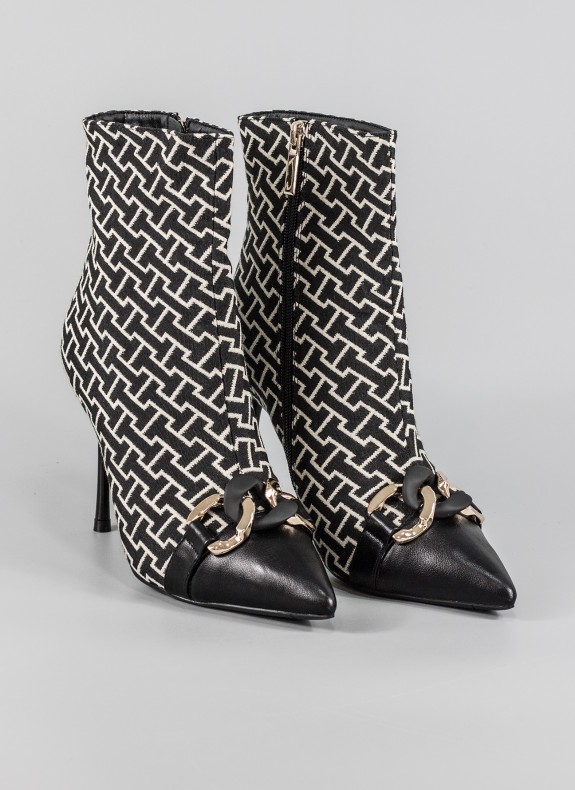 Botines KESLEM en color negro para mujer