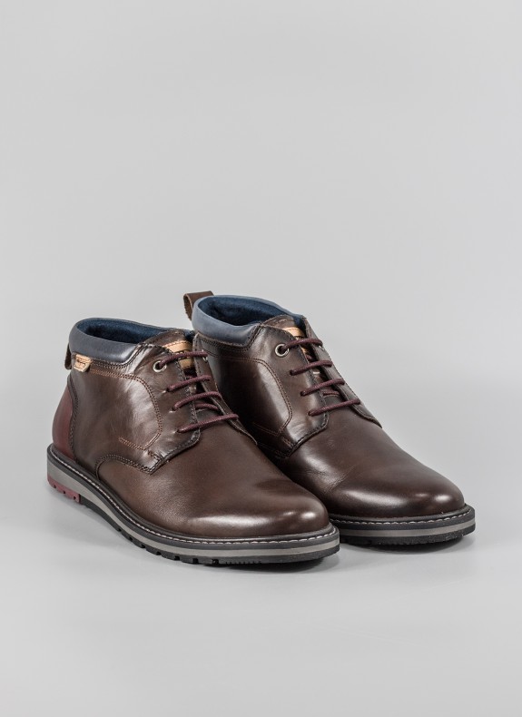 Botines PIKOLINOS en color marron para hombre