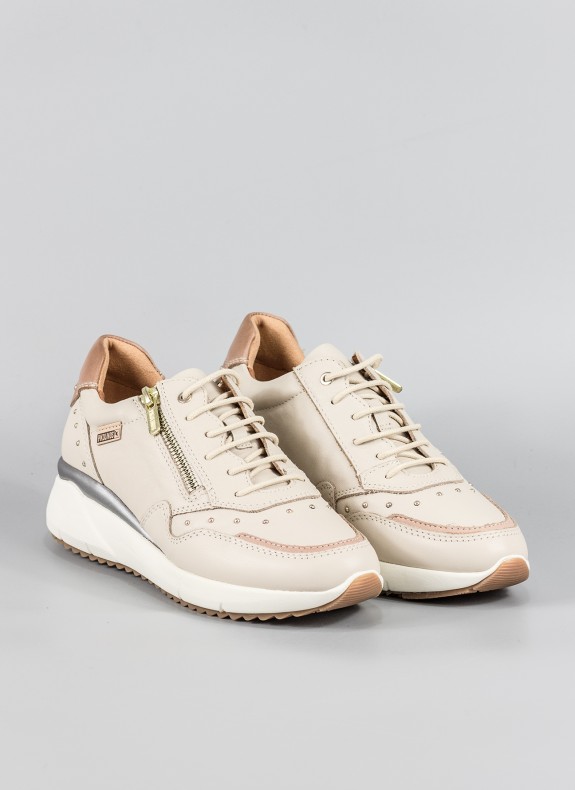 Zapatillas PIKOLINOS en color beige para mujer