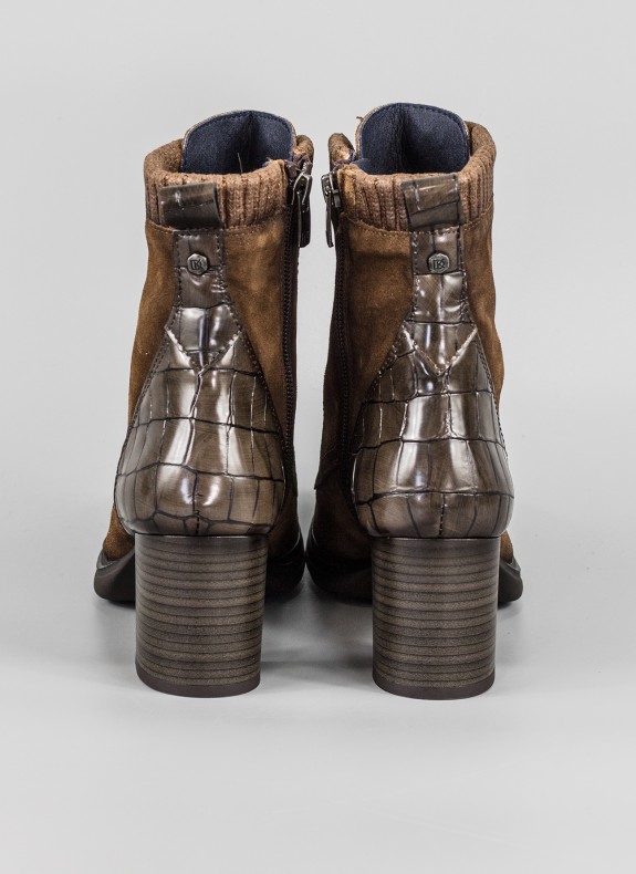 Botines FLUCHOS en color cuero para mujer