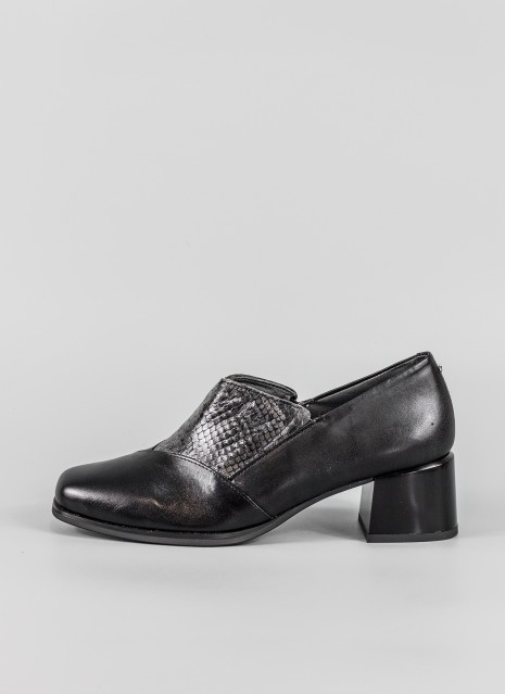 Chaussures PITILLOS de couleur noire pour femme