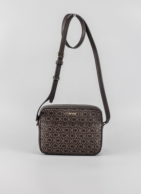 Bolso CALVIN KLEIN en color marrón para mujer