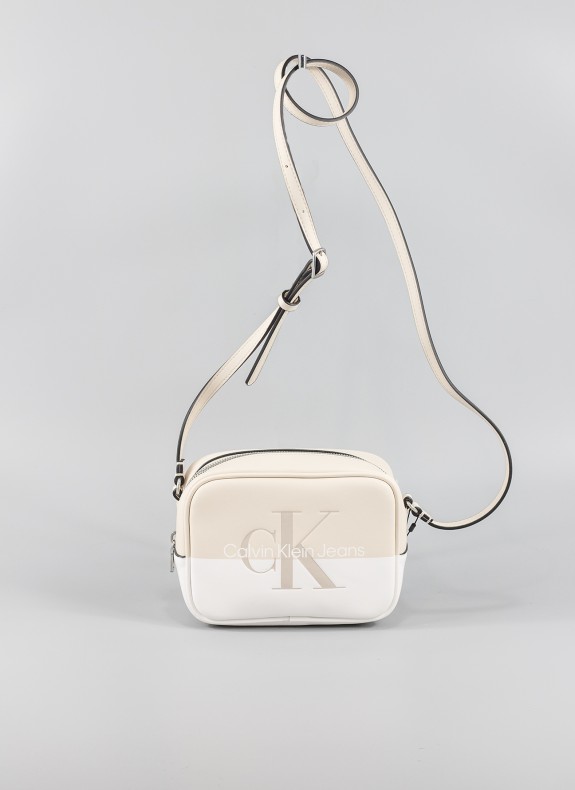 Bolso CALVIN KLEIN en color beige para mujer