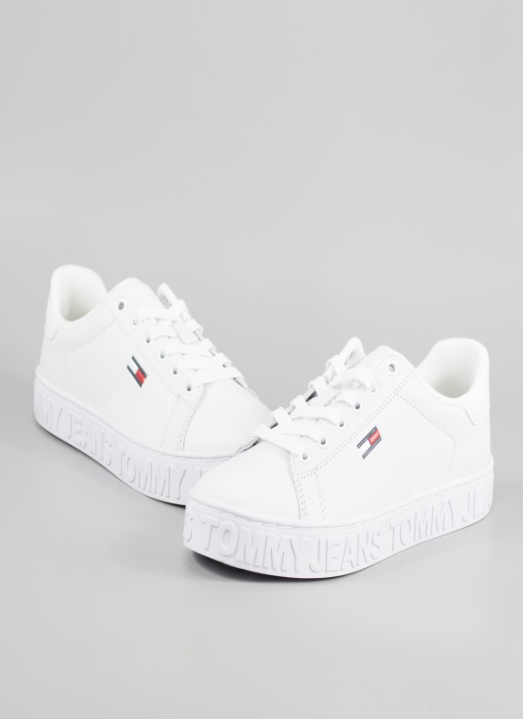 Zapatillas TOMMY HILFIGER en color blanco para mujer