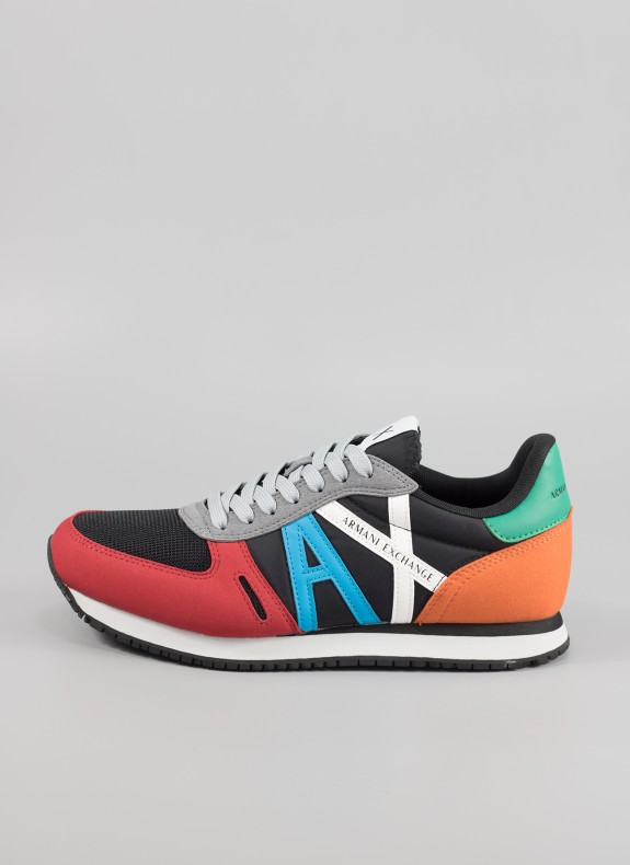 Zapatillas ARMANI EXCHANGE en color negro para hombre