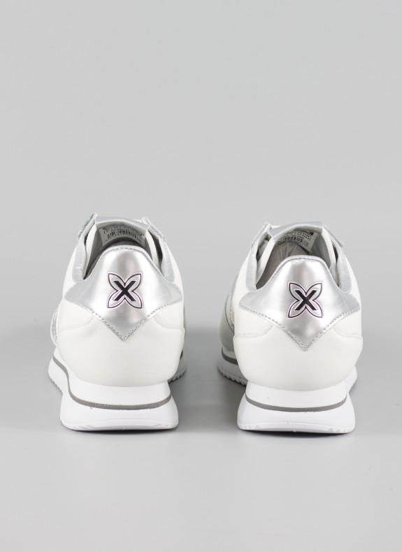 Zapatilhas MUNICH em branco para mulher