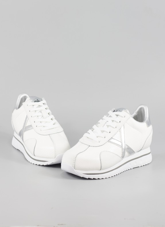Zapatillas MUNICH en color blanco para mujer