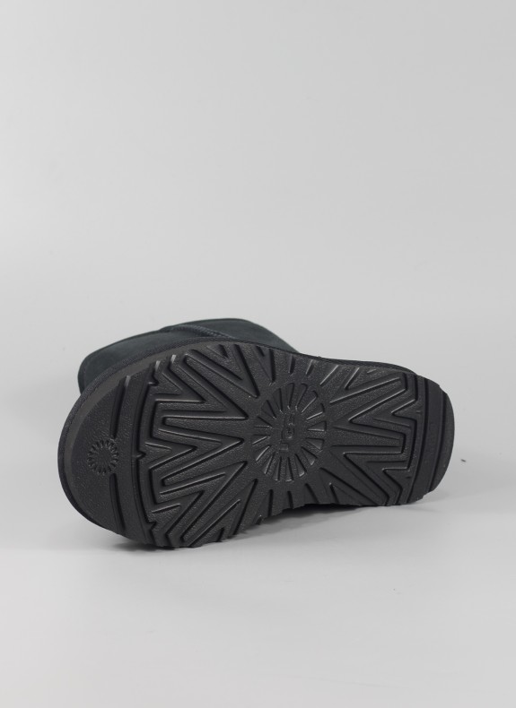 Botines UGG en color negro para mujer