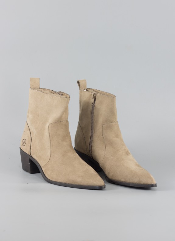 Bottines KESLEM en couleur taupe pour femme.