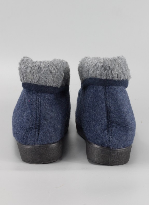 Pantoufles KESLEM en bleu marine pour homme.