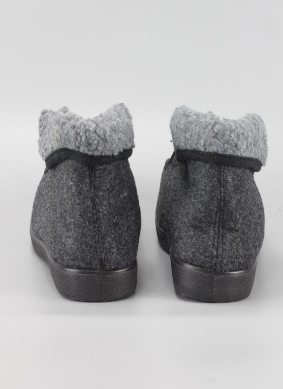 Pantoufles maison KESLEM en noir pour homme