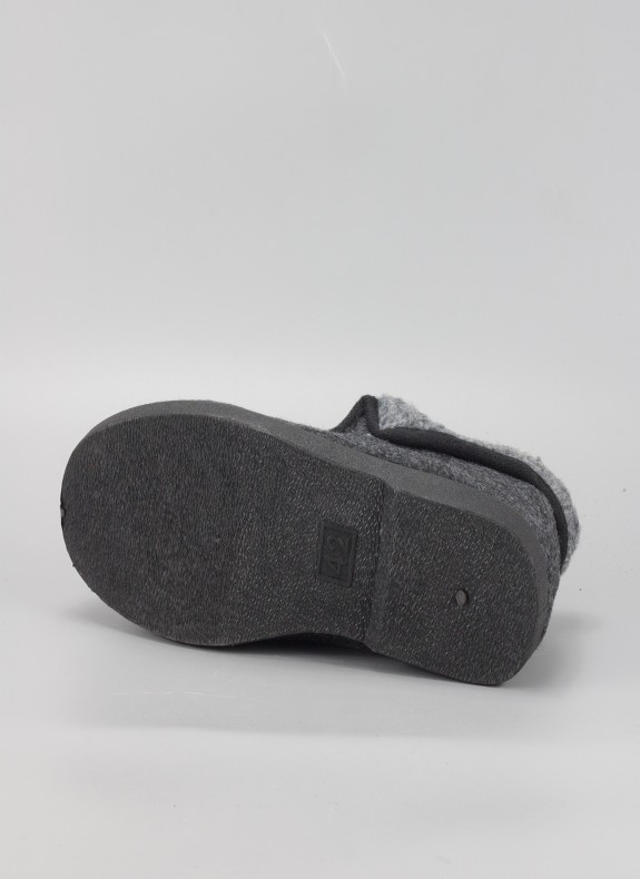 Pantoufles maison KESLEM en noir pour homme