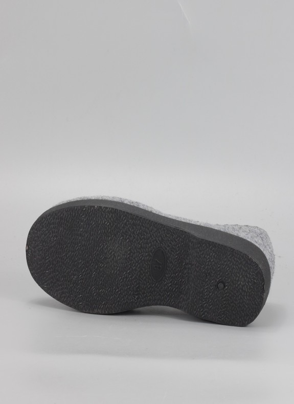 Chaussons KESLEM de couleur grise pour femme