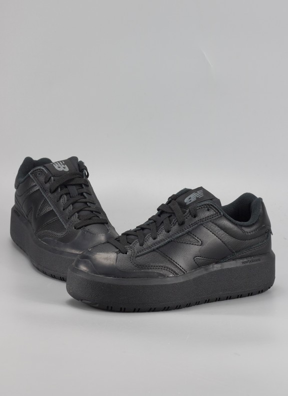 Baskets NEW BALANCE noires pour femme