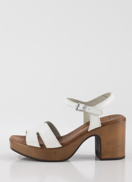 Sandalia KESLEM em cor branca para mulher