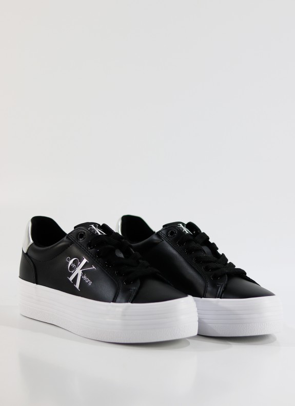 ZAPATILLAS CALVIN KLEIN VULC FLATFORM LACEUP LTH REFL WN NEGRO