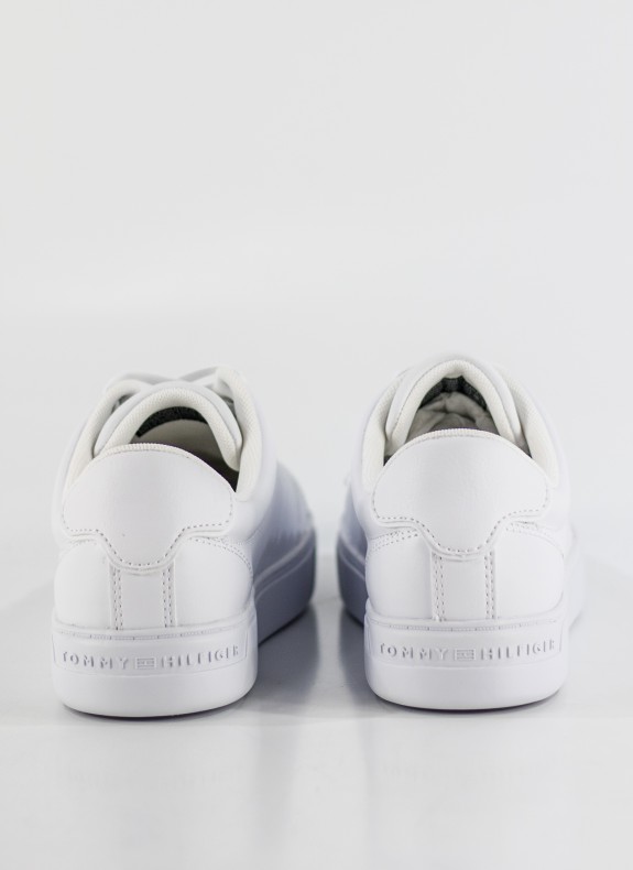 BASKETS TOMMY HILFIGER ESSENTIAL COURT SNEAKER BLANC