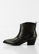 Bottines GUESS de couleur noire pour femme