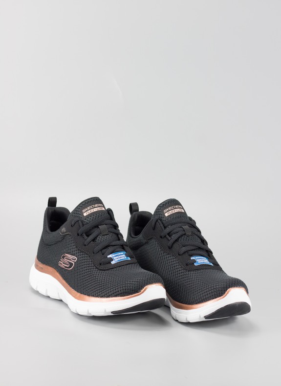 Zapatilhas SKECHERS em cor preta para mulher