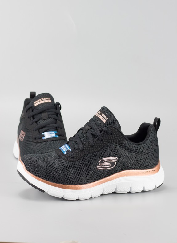Zapatilhas SKECHERS em cor preta para mulher