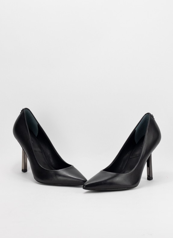 Zapatos GUESS en color negro para 