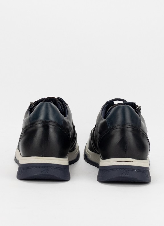 Zapatos FLUCHOS en color negro para