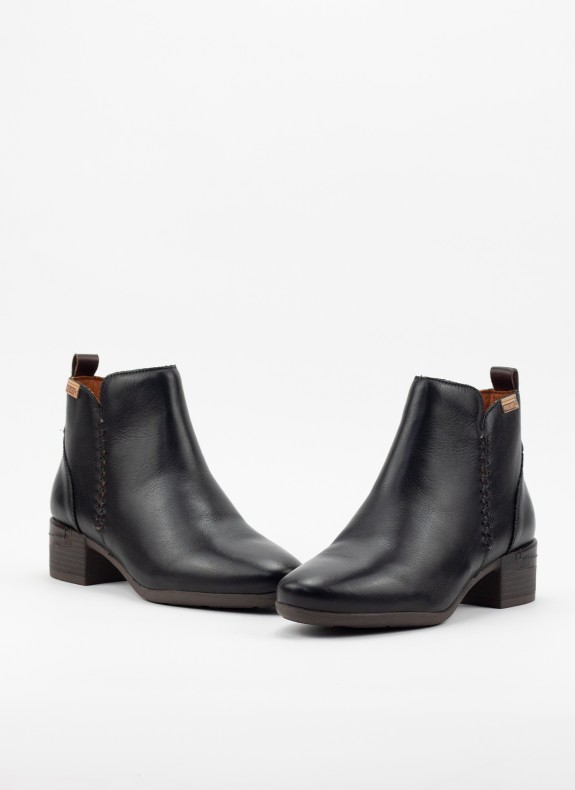 Botines PIKOLINOS em cor black para mulher