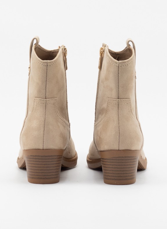 Botines XTI en color beige para mujer