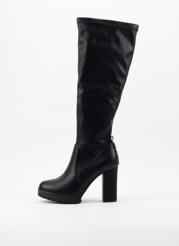 Botas REFRESH en color negro para mujer