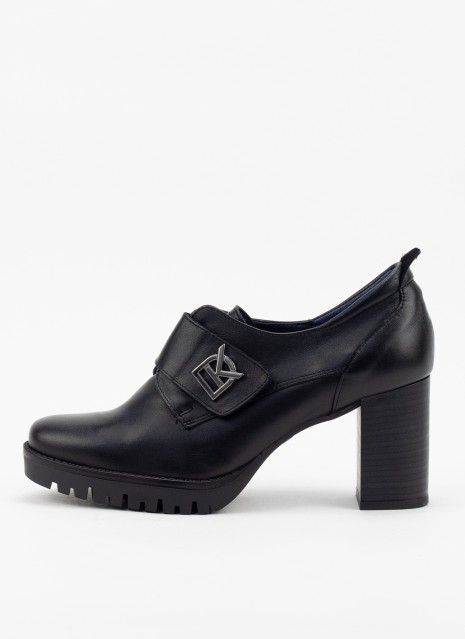 Sapatos DORKING em cor sugar preto para mulher