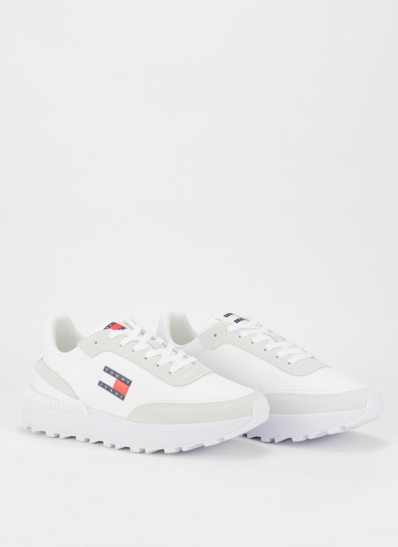 ZAPATILLAS TOMMY HILFIGER TJW TECH RUNNER ESS BLANCO
