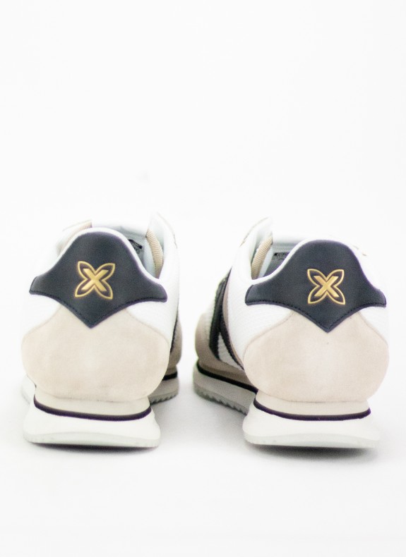 Baskets Munich Sapporo blanches
