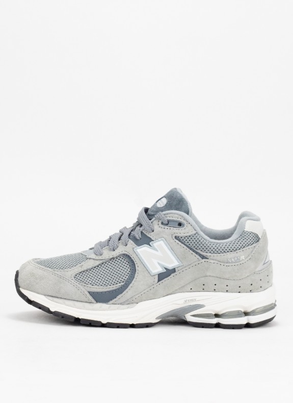 Zapatillas New Balance M2002 gris