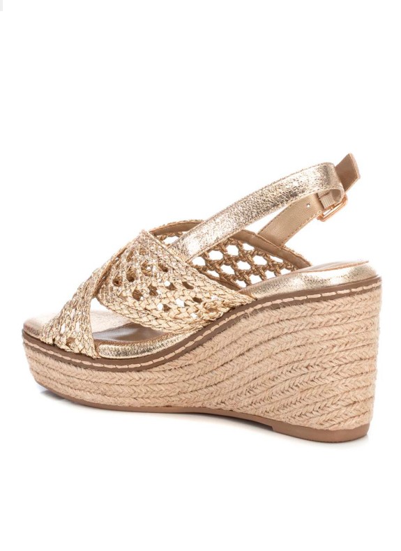 XTI 14274601 goldene Sandalen