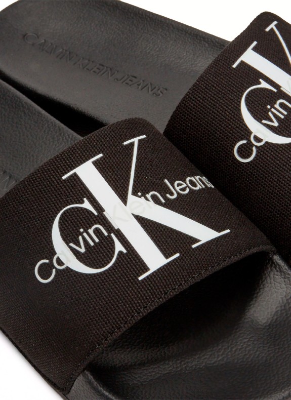 Chancla Calvin Klein Slide Monogram Co negro