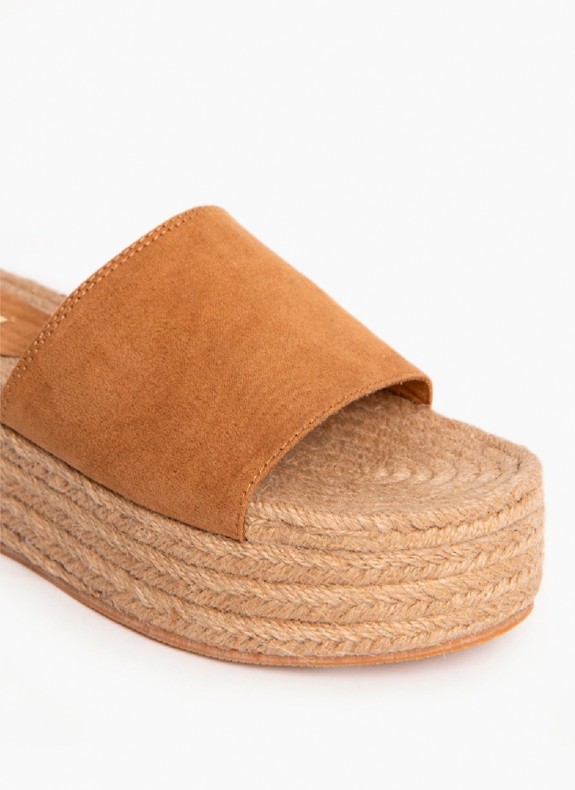 Sandalia Keslem M4355 camel