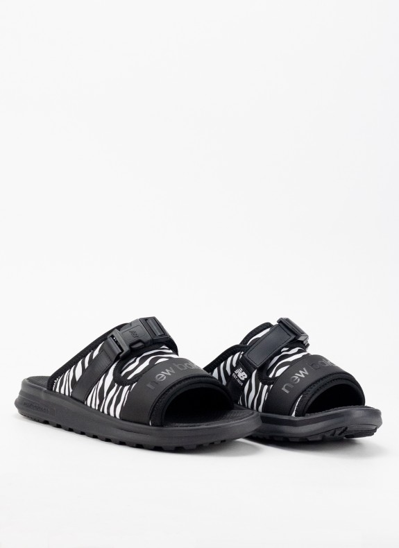 Chancla New Balance SWA330 negro