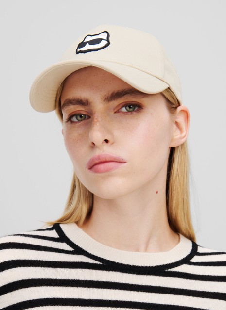 Gorra Karl Altamira Ikon Choupette Cap beige