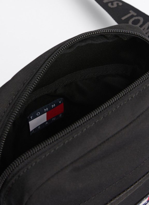 Sac bandoulière Tommy Hilfiger Tjw Ess Daily Reporter noir.